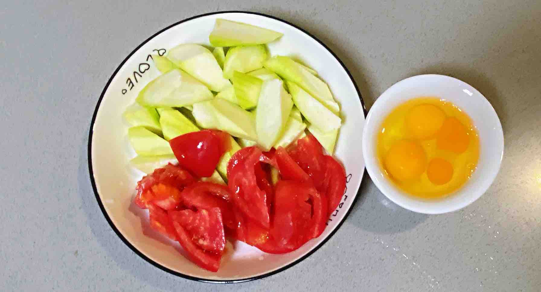孕婦食譜番茄絲瓜炒雞蛋，酸酸甜甜，營養成分全方位～的作法-咸鮮味燒菜譜
