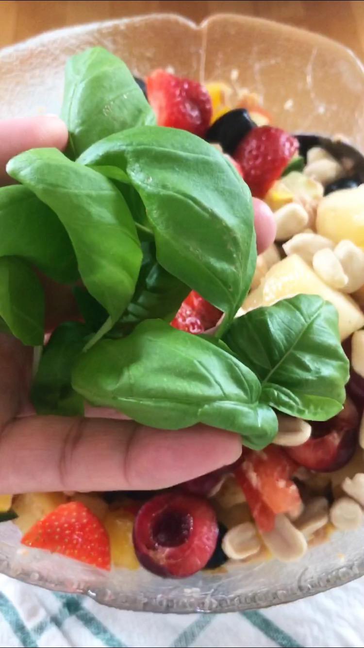 金槍魚蔬果沙拉的做法-家常味拌菜譜