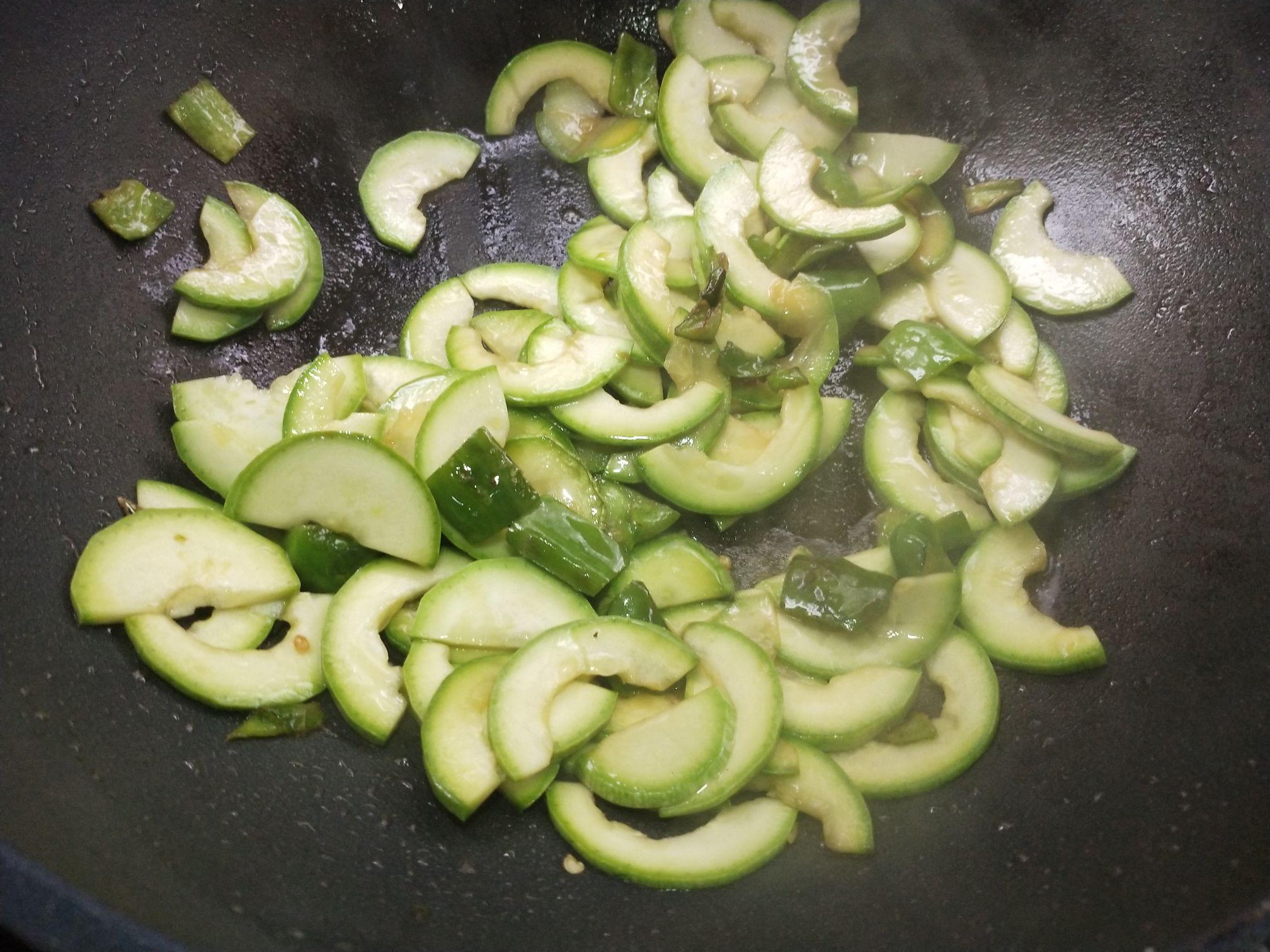 清炒筍瓜的做法-家常味炒菜譜