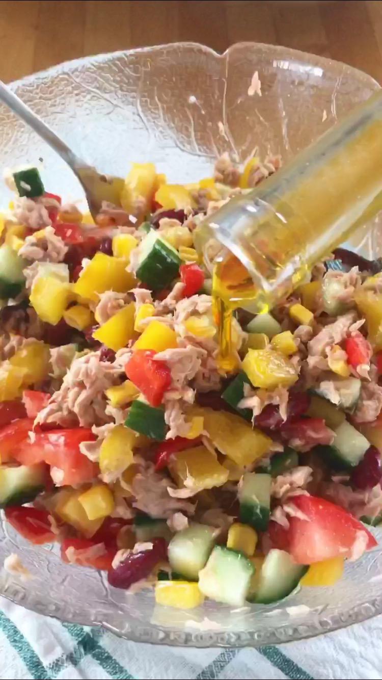 金槍魚蔬果沙拉的做法-家常味拌菜譜