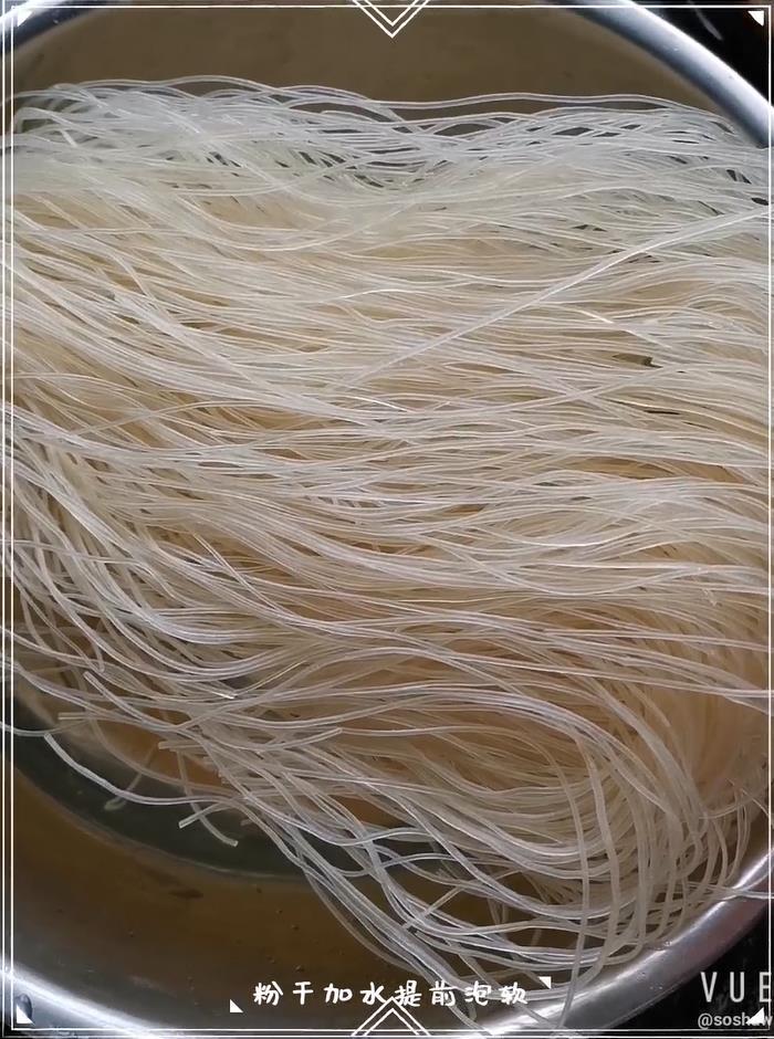 卷心菜雞蛋炒粉干的做法-家常味炒菜譜