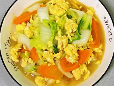 孕婦食譜小白菜炒雞蛋，清新不油膩，營養成分又身心健康～的作法-家常味燒菜譜