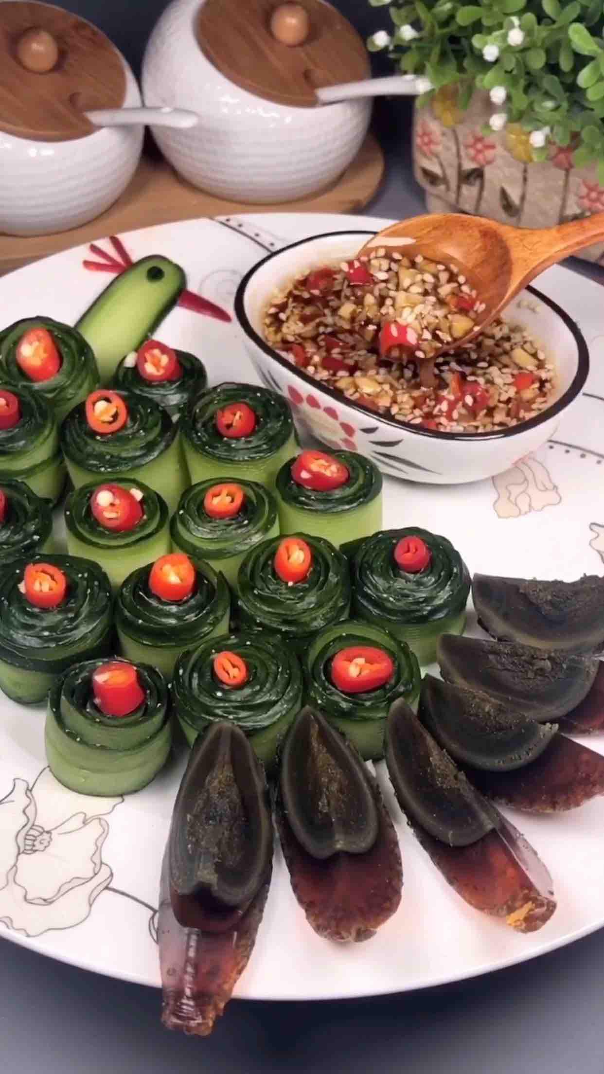 孔雀開(kāi)屏的做法-酸辣味拌菜譜