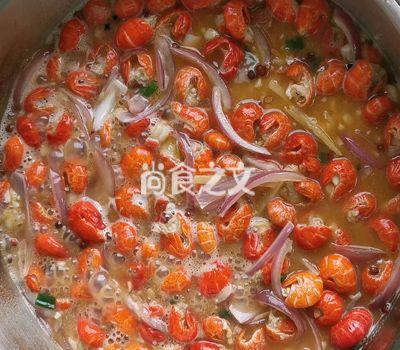 啤酒小龍蝦尾的做法-咸鮮味炒菜譜