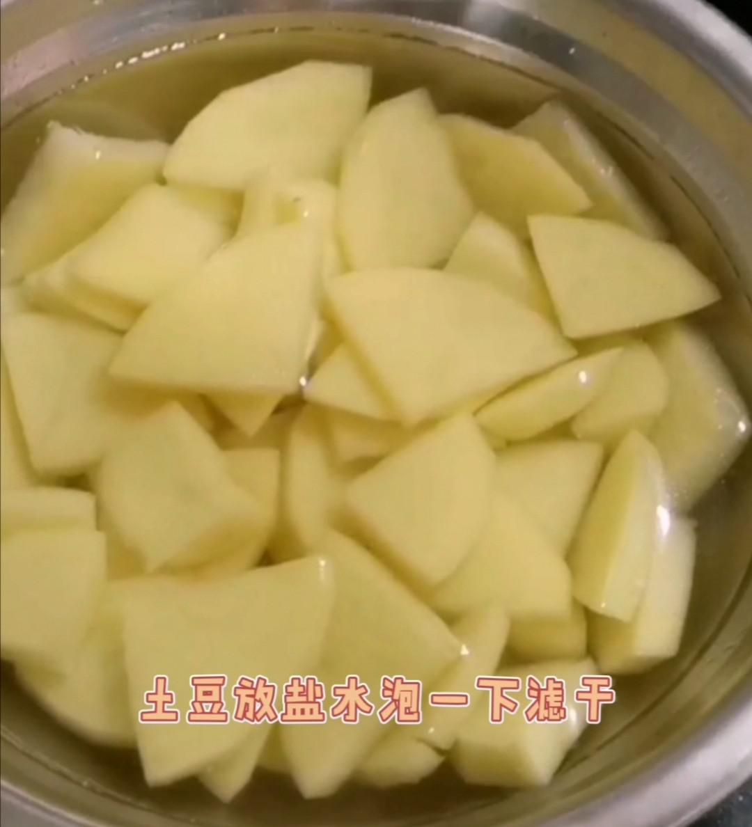 咖喱土豆炒牛肉的做法-咖喱味炒菜譜