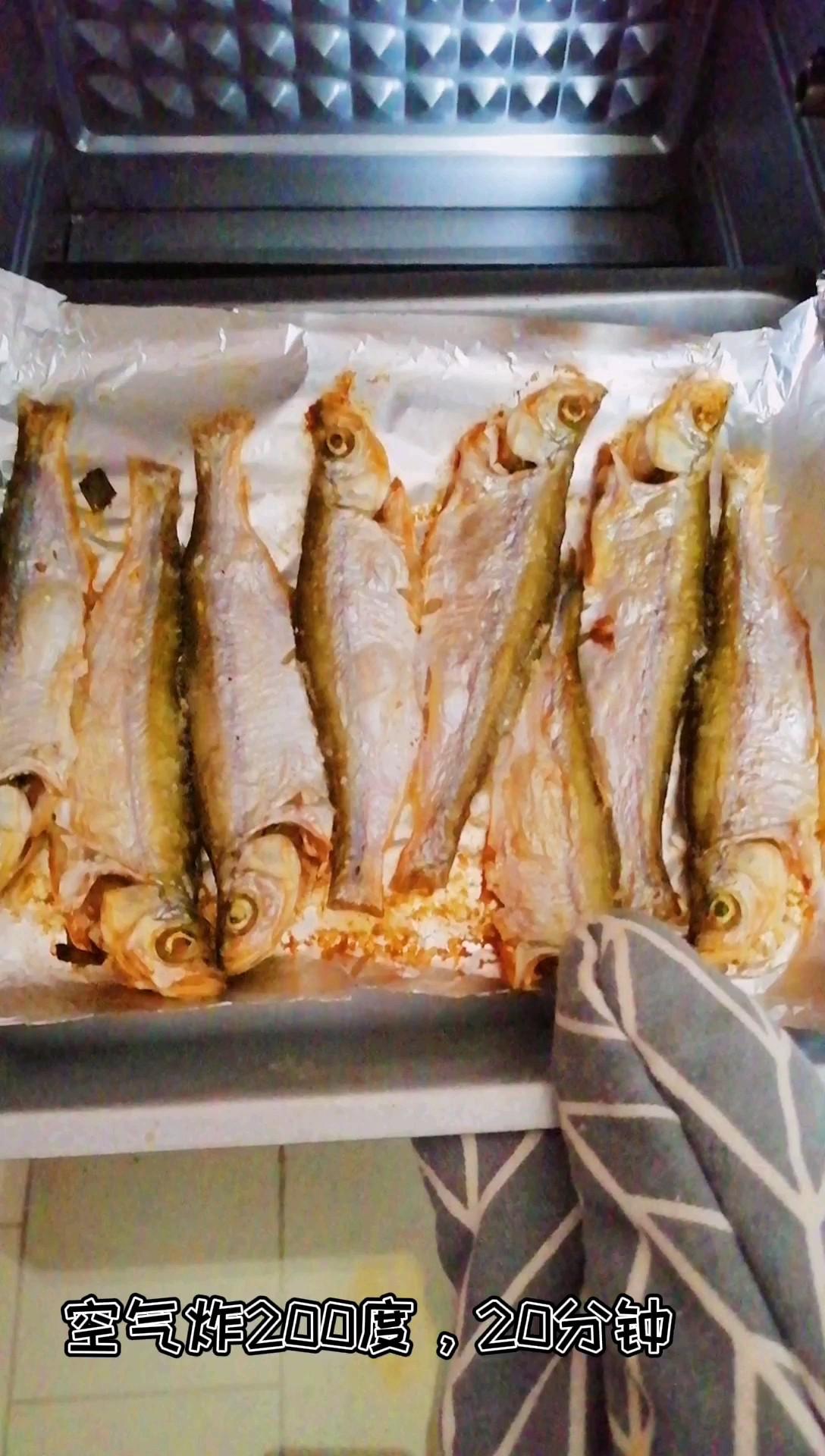 空氣炸炸白魚的做法-咸鮮味炸菜譜