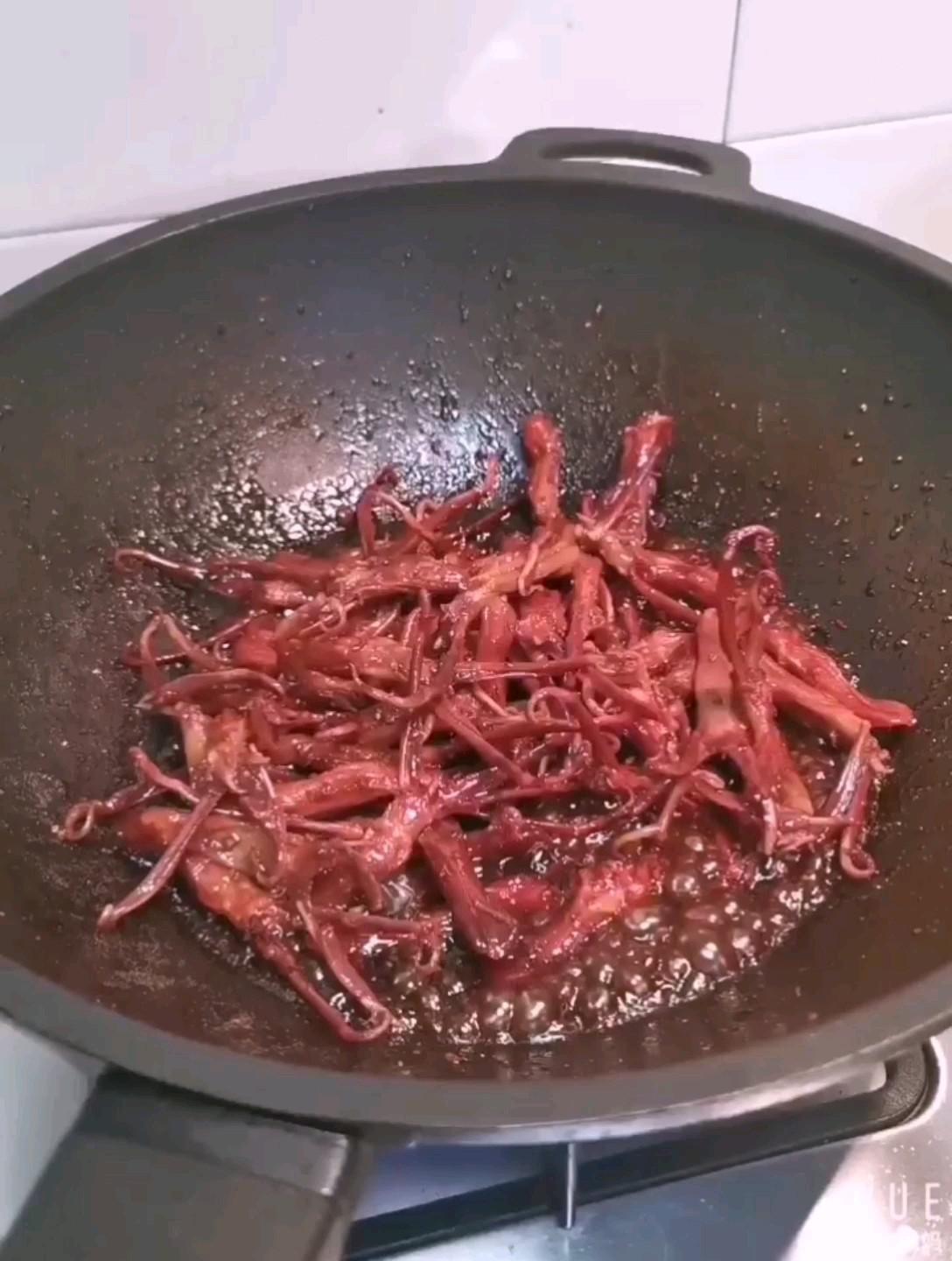 蒜香鴨舌的做法-香辣味燒菜譜