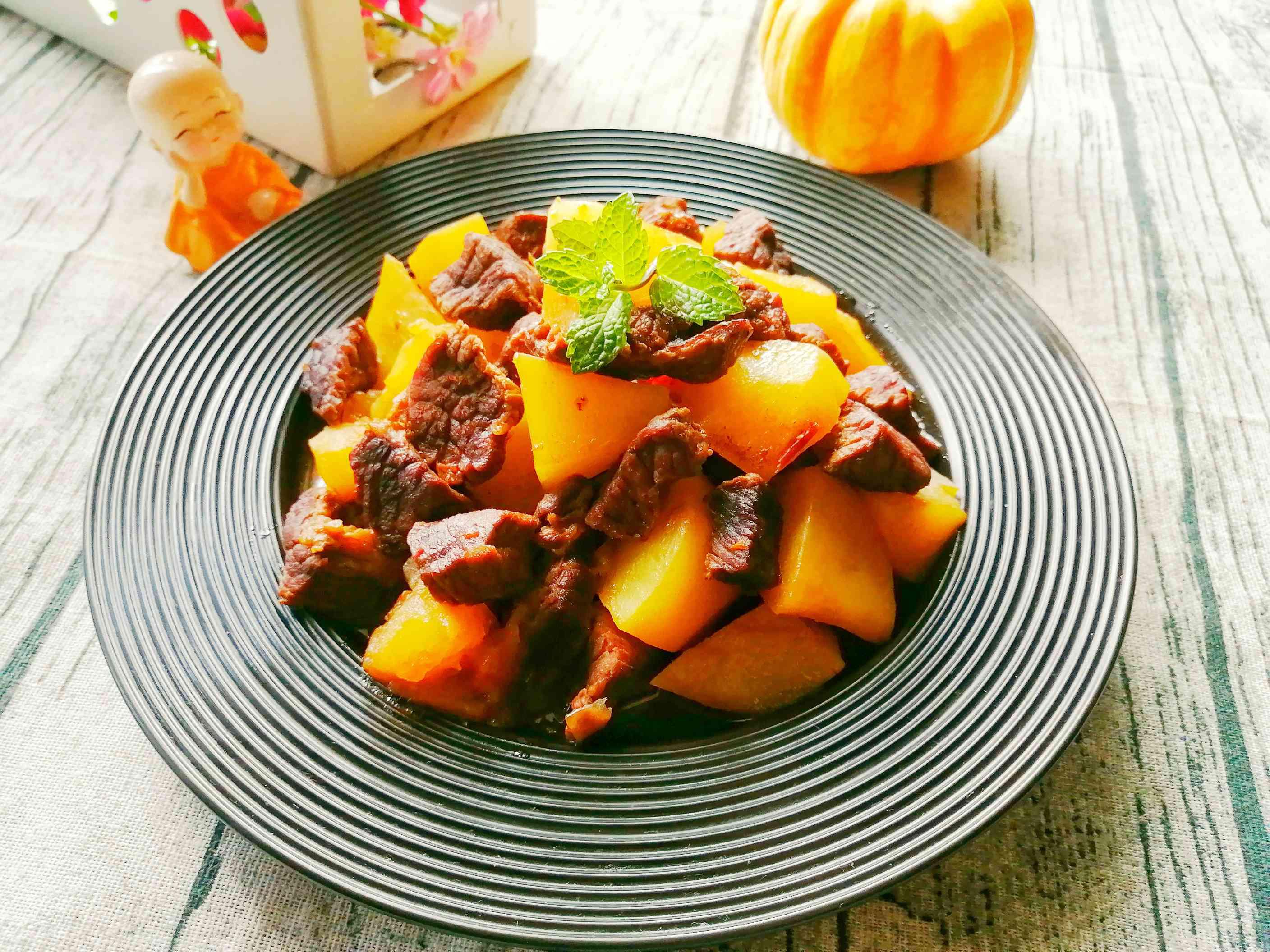 牛肉燉土豆的做法-咸鮮味燉菜譜