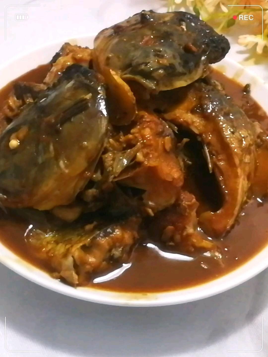 家常燒鯉魚的做法-家常味燒菜譜