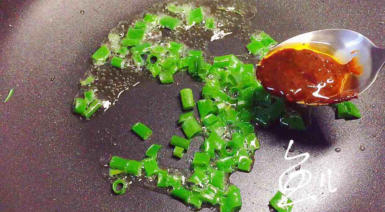 香辣小黃魚的做法-香辣味燉菜譜