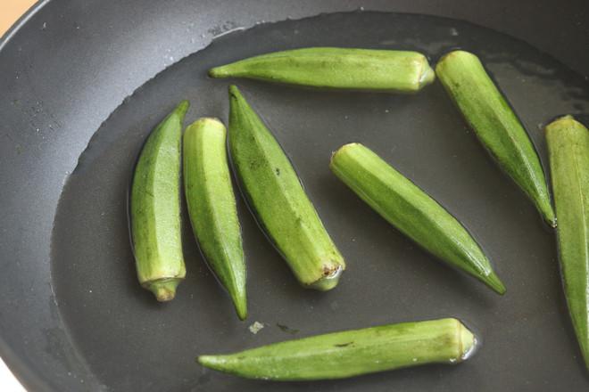 雞胸肉炒秋葵的做法-家常味炒菜譜