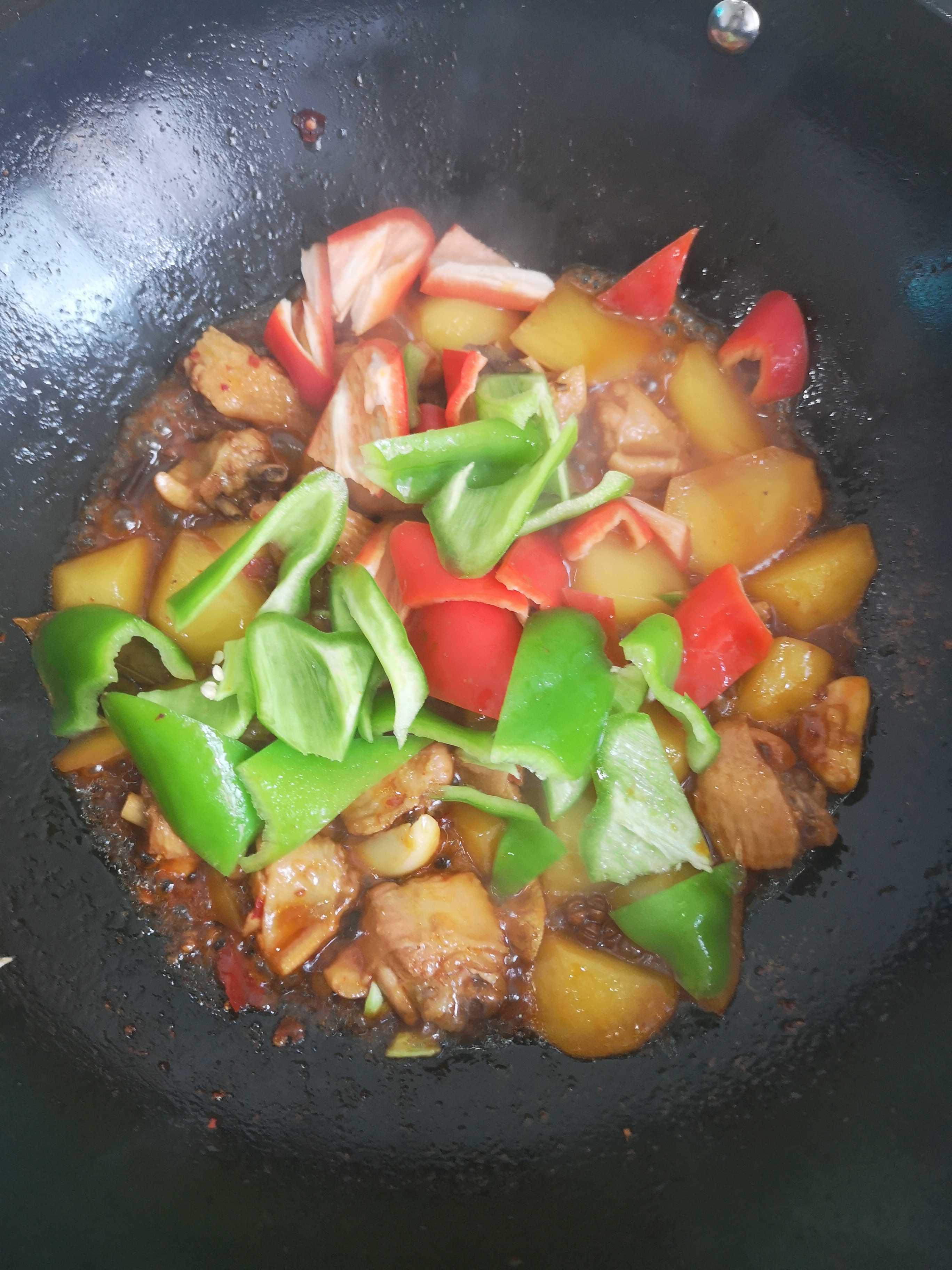 雞翅土豆新組合的做法-家常味燒菜譜