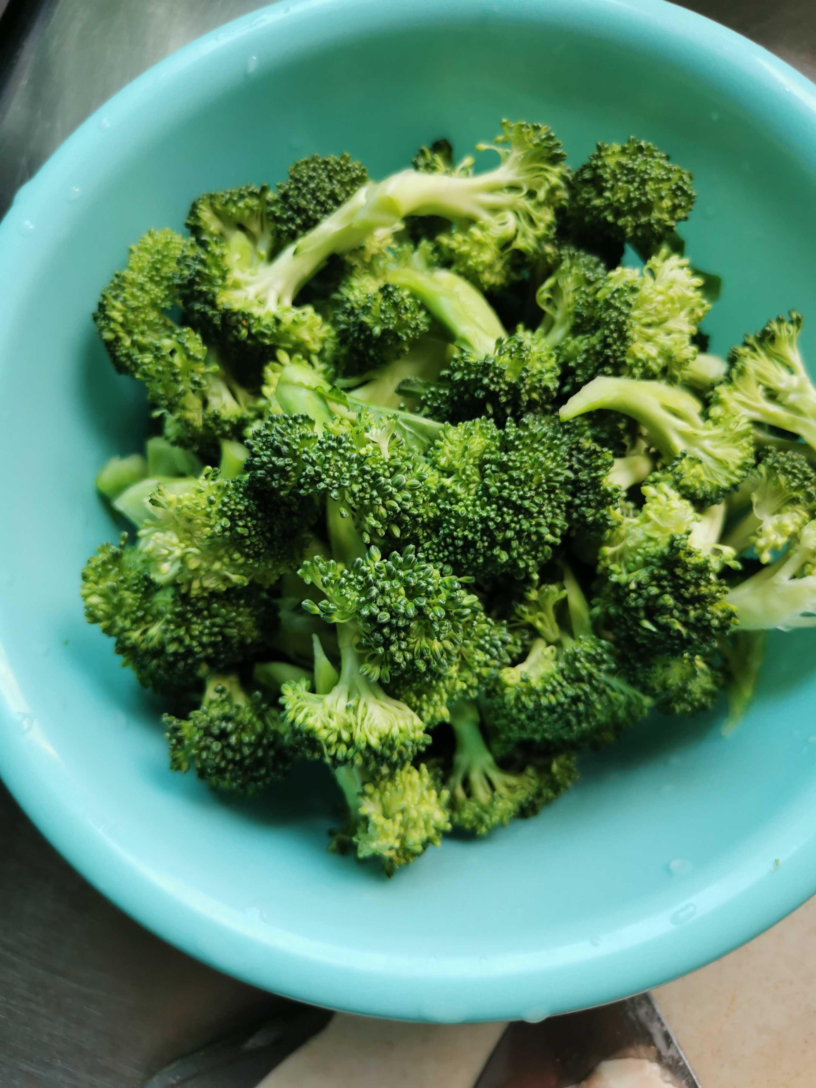 美味西蘭花的做法-家常味炒菜譜