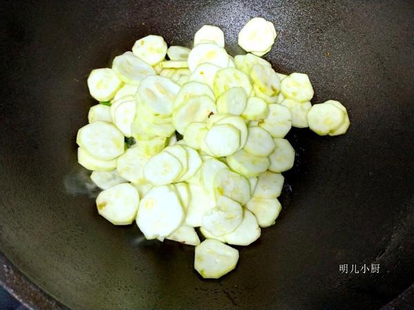爆炒絲瓜的做法-家常味炒菜譜