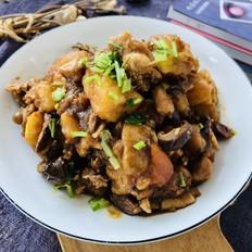 雞腿燉土豆的作法-咸鮮味燉菜譜