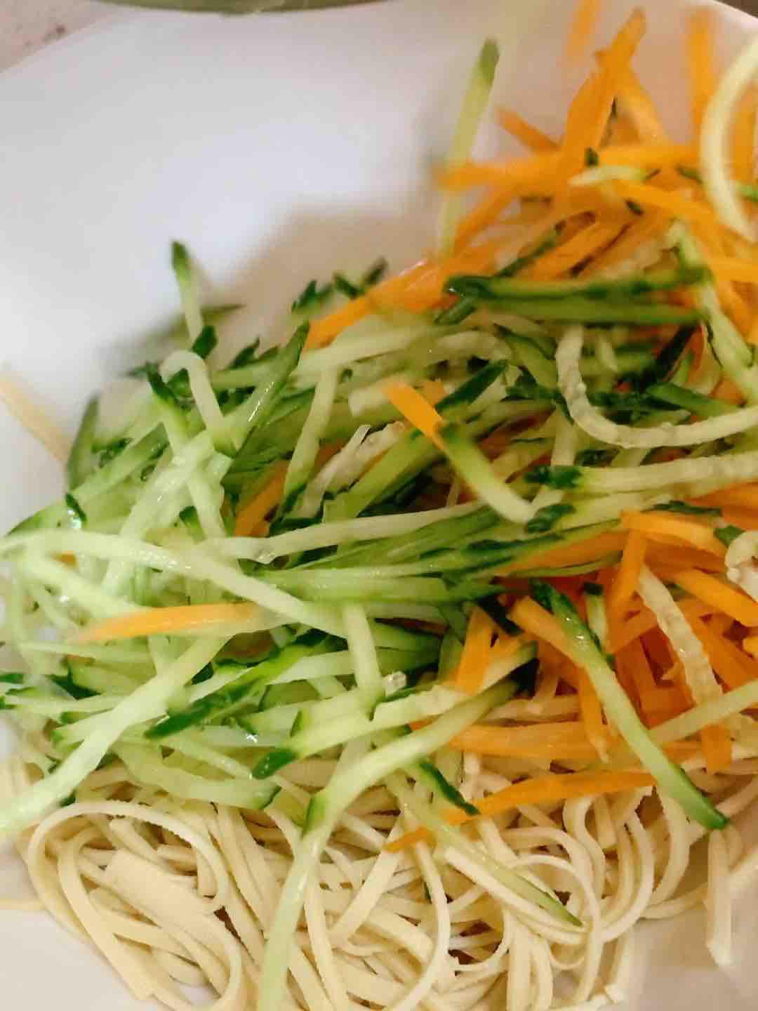 涼拌豆腐絲的做法-香辣味拌菜譜