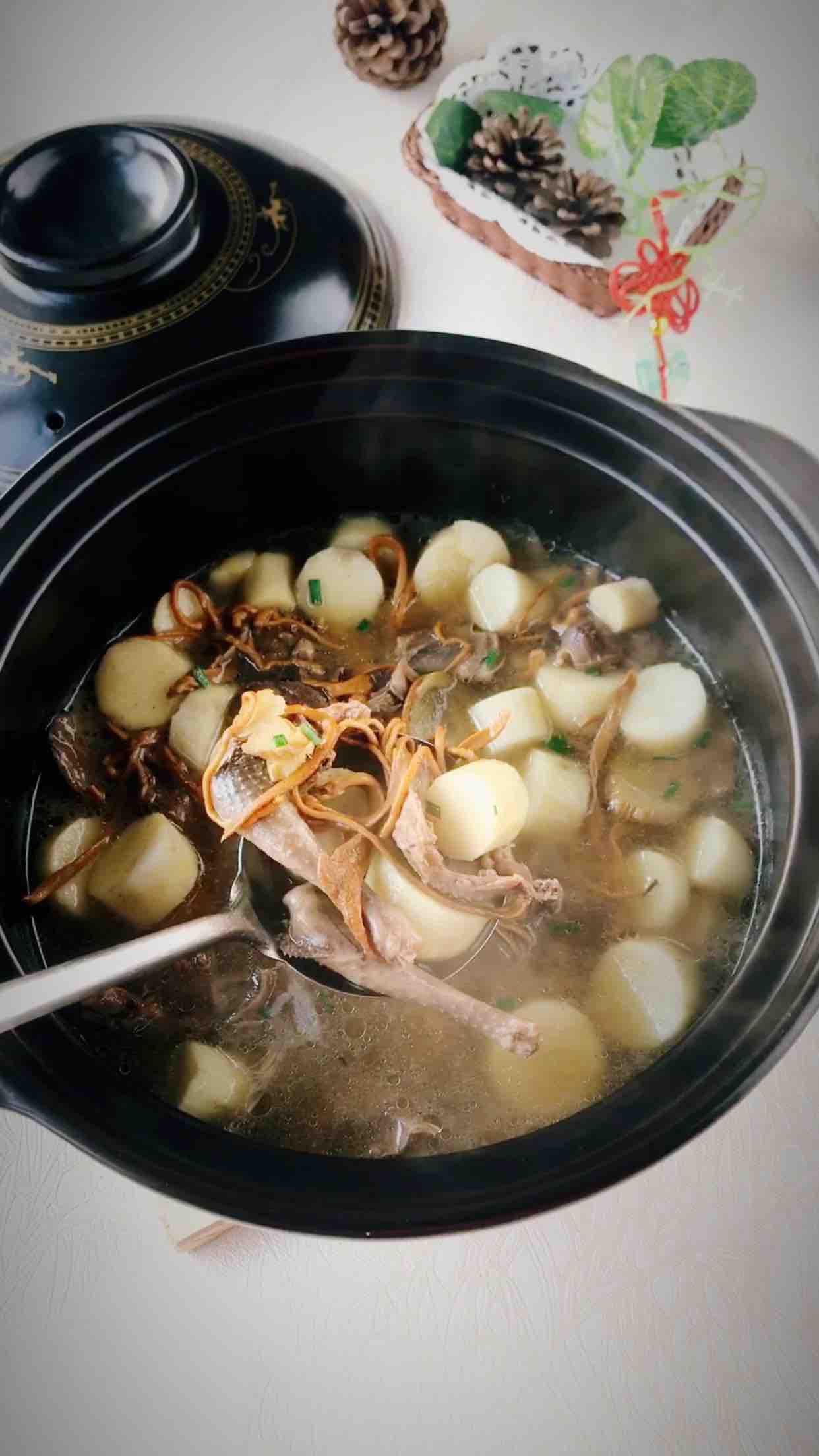 蟲草花山藥燉乳鴿的做法-家常味燉菜譜