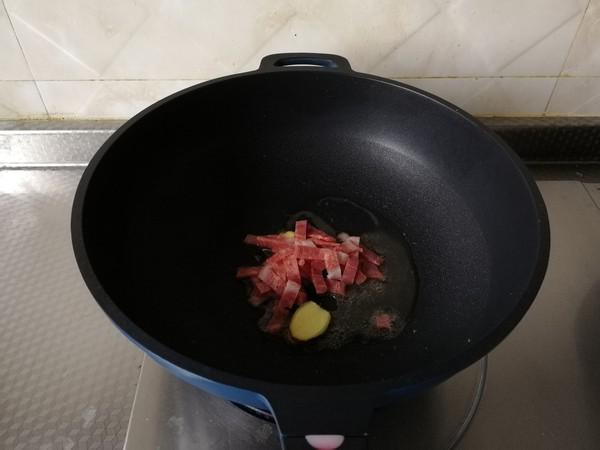 配粥小菜，培根胡蘿卜炒西藍花，營養搭配的做法-咸鮮味炒菜譜