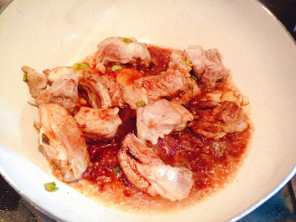 板栗土豆燒排骨的做法-家常味燒菜譜