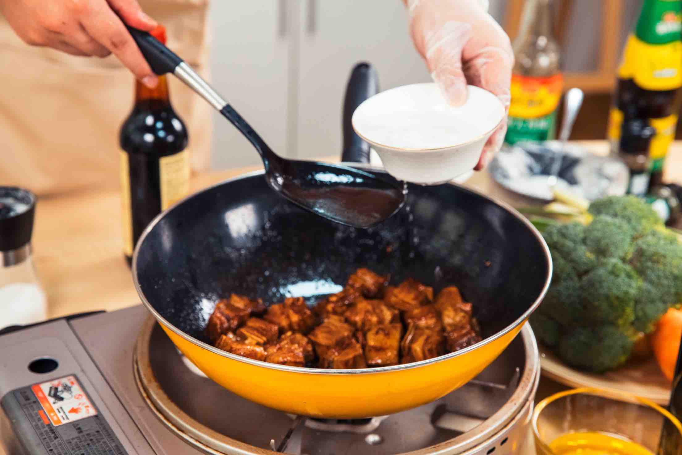 秋風里的滋補紅燒羊肉的做法-家常味炒菜譜