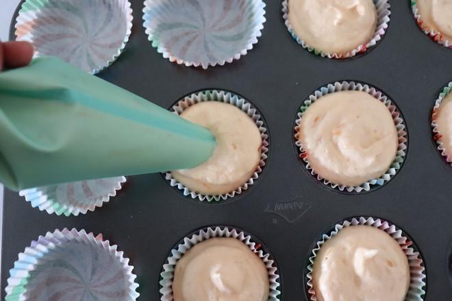 拔絲蛋糕的做法-甜味烘焙菜譜