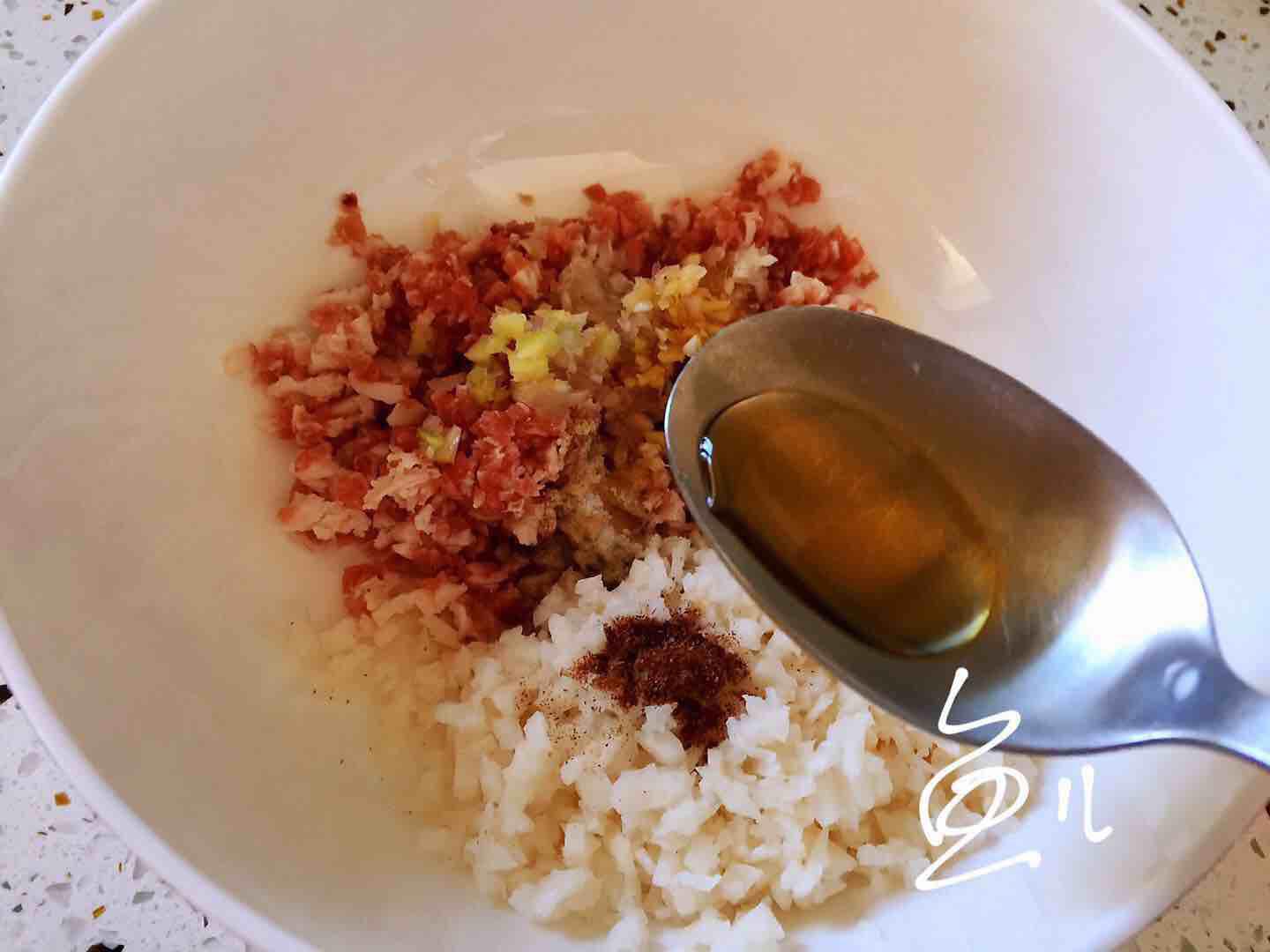 蓮藕肉丸的做法-家常味炸菜譜