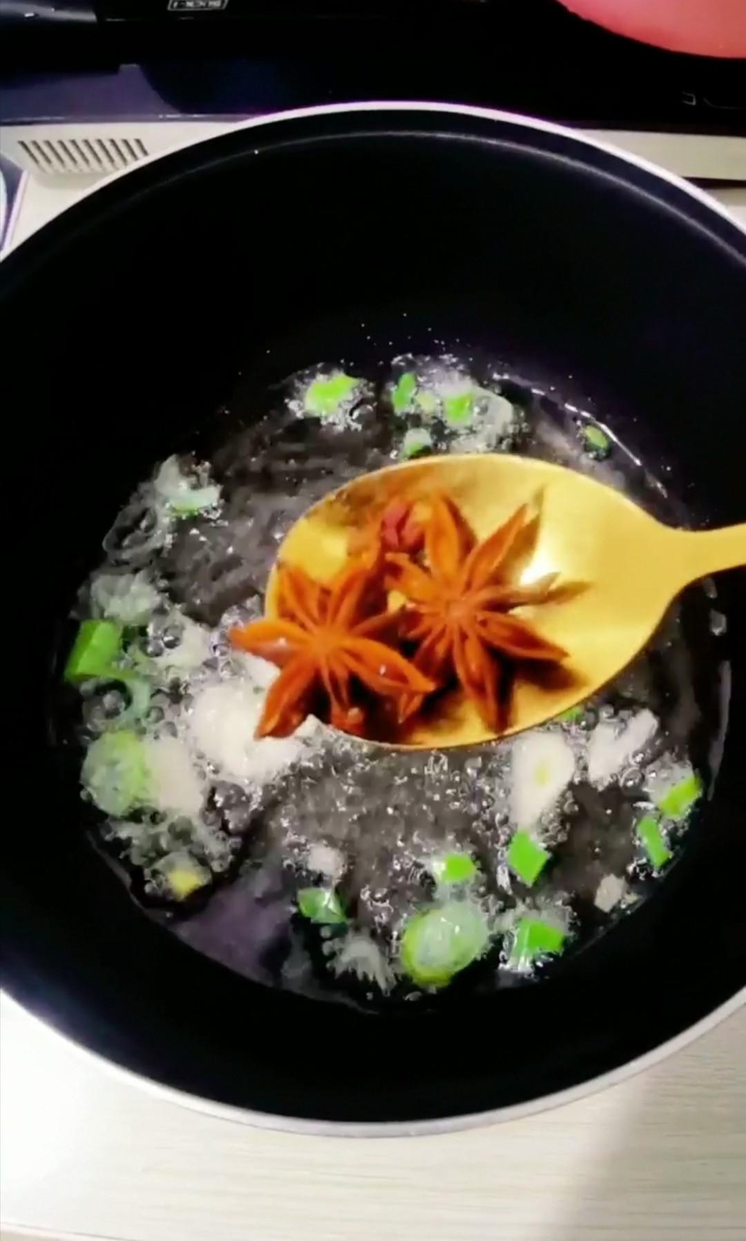 牛腩燉土豆的做法-咸鮮味燉菜譜