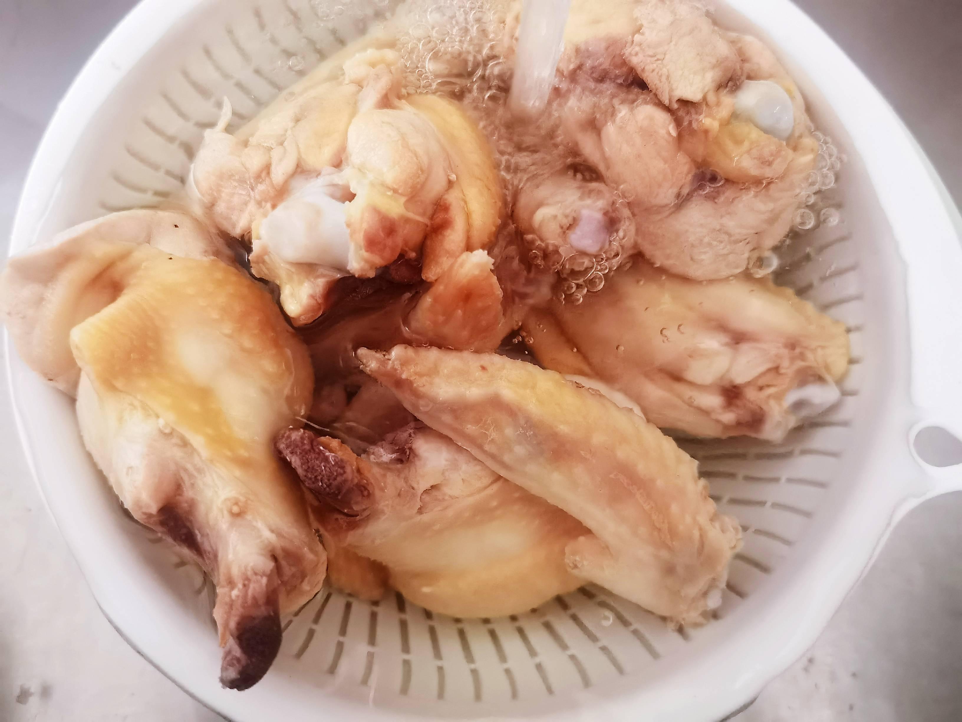 農家田園燉雞翅的做法-家常味燉菜譜