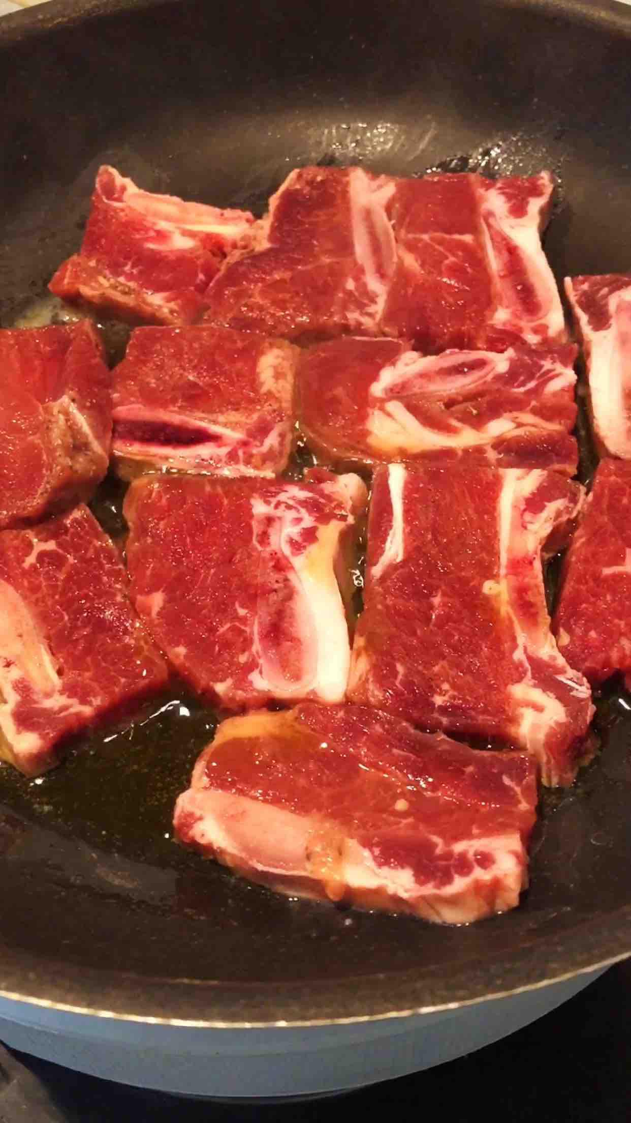 香煎牛仔骨的做法-咸鮮味煎菜譜