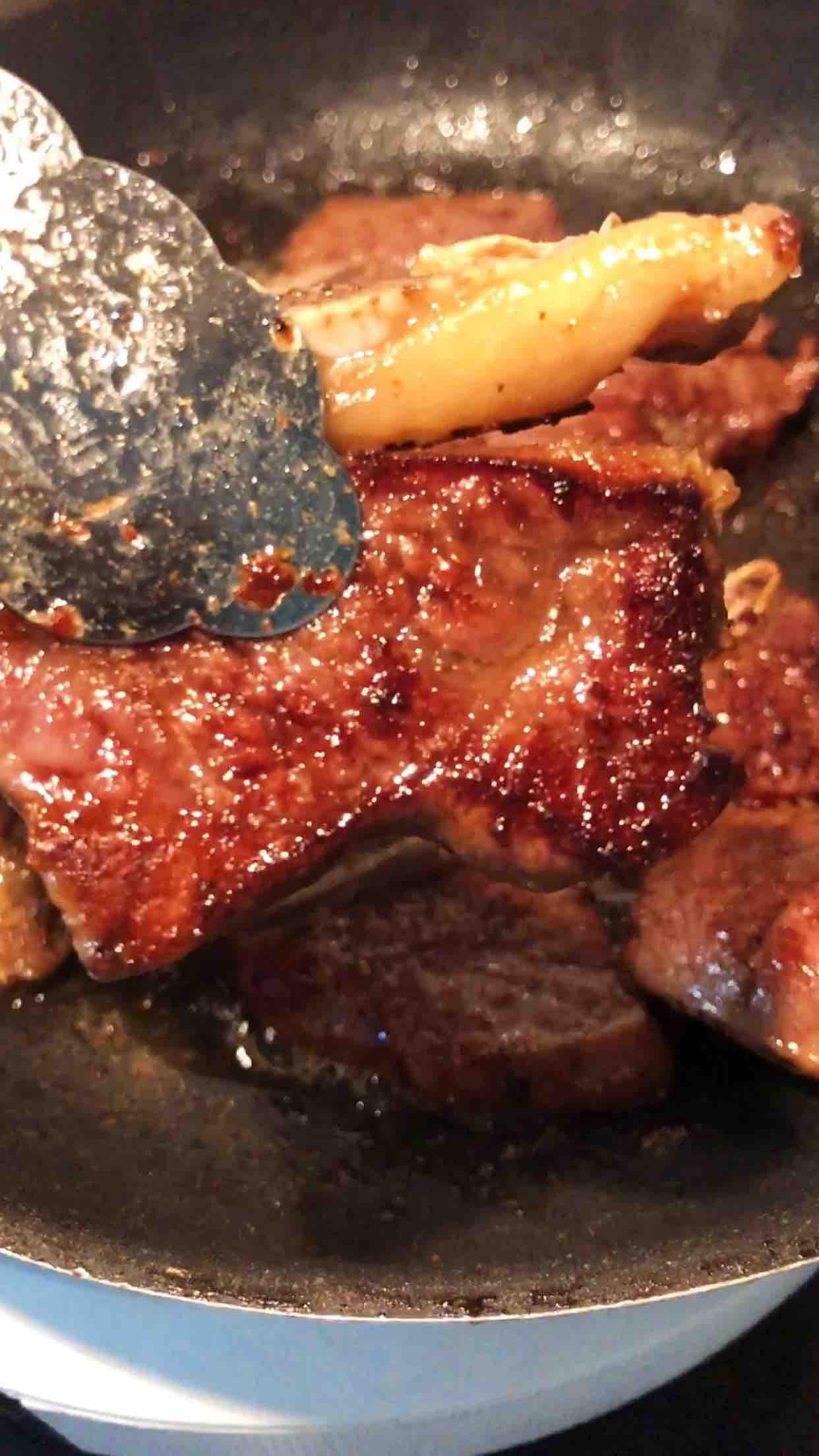 香煎牛仔骨的做法-咸鮮味煎菜譜