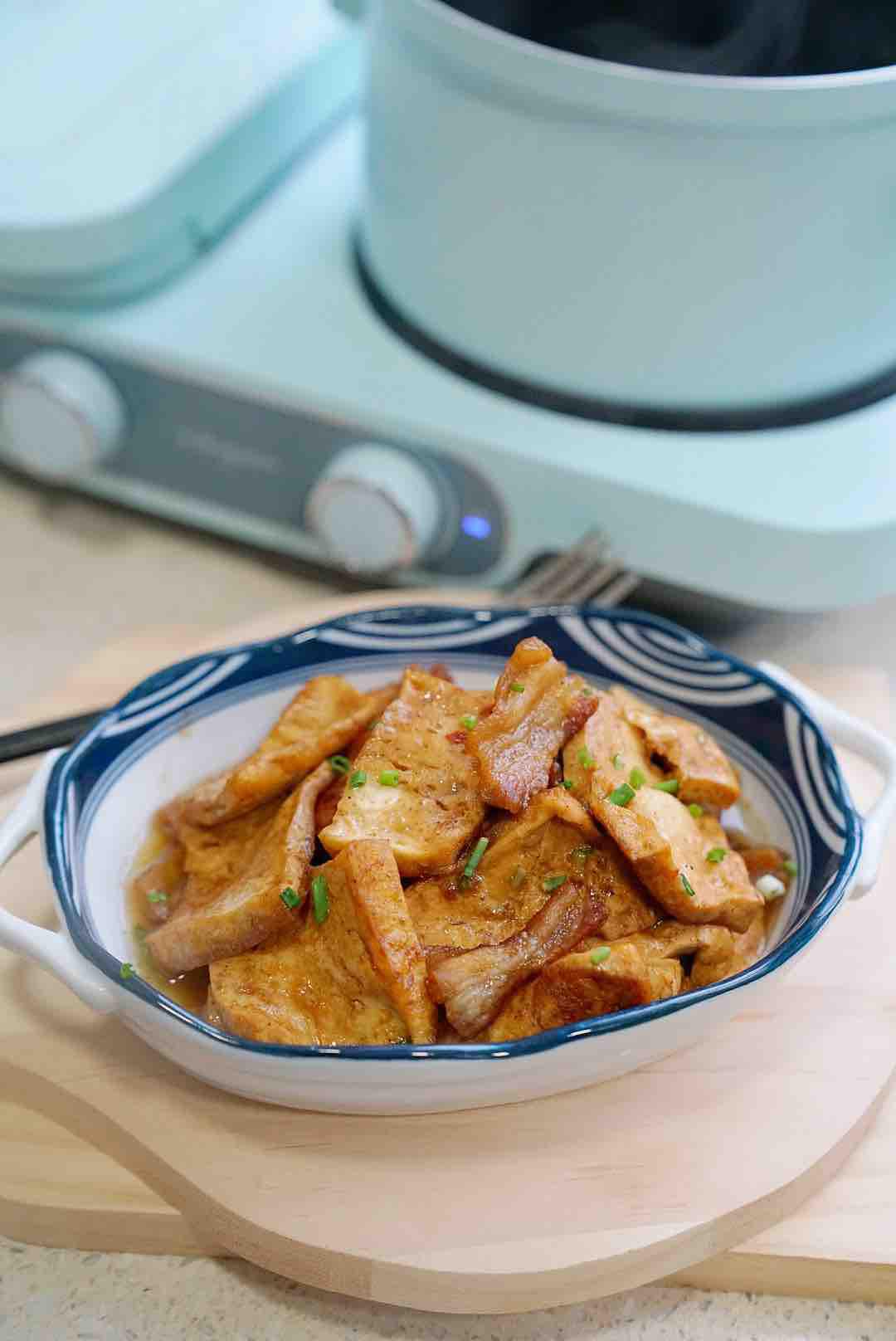 五花燒豆腐的做法-家常味燒菜譜