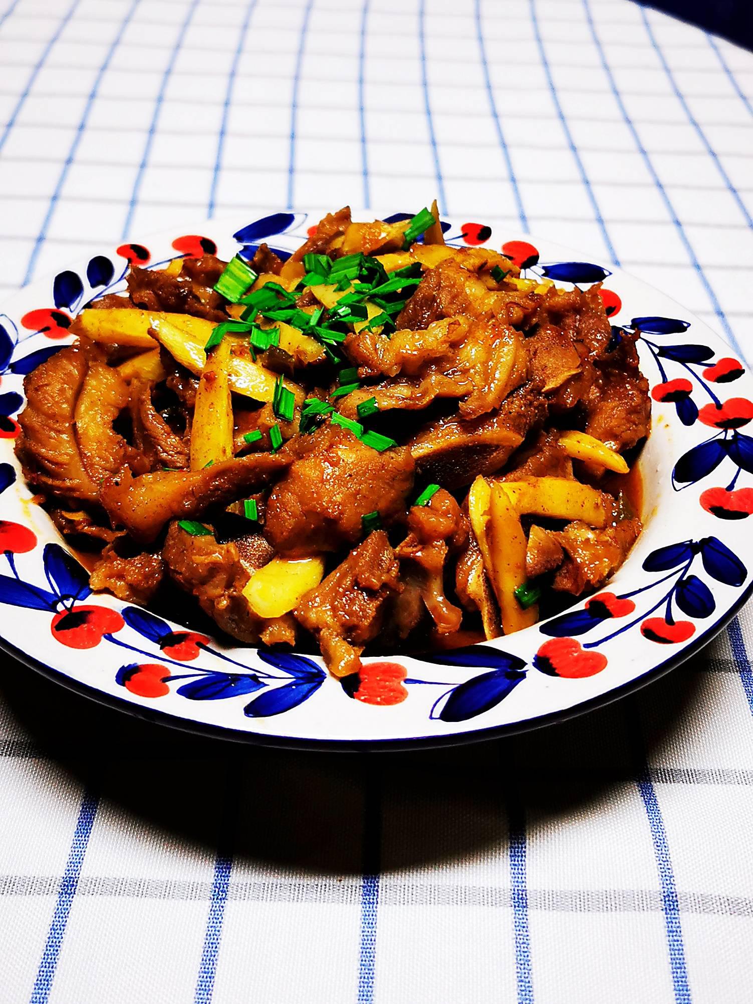 十三香小炒肉的做法-香辣味燒菜譜