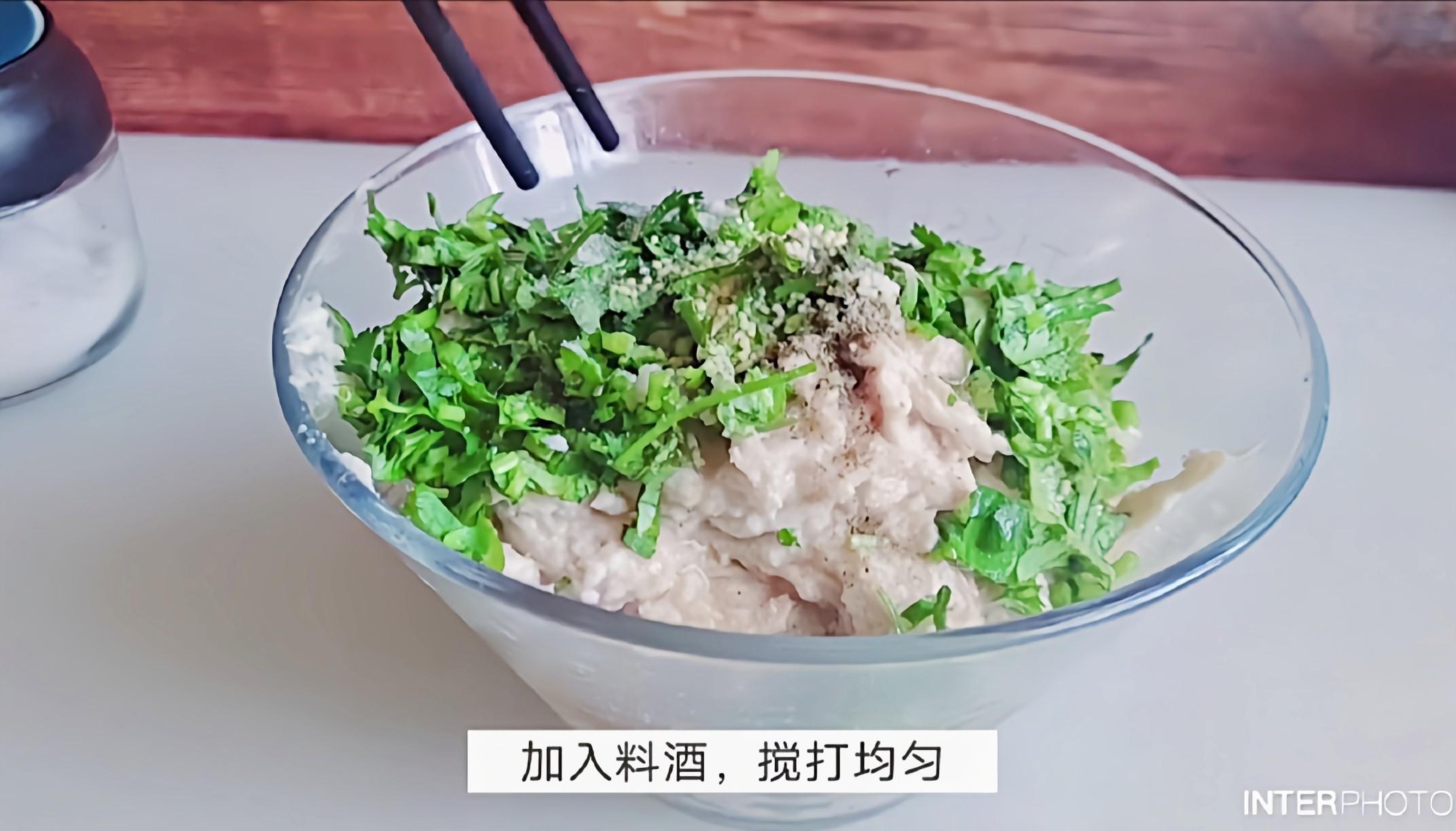 #豆腐的神仙做法#香菜豆腐肉丸的做法-咸鮮味煮菜譜