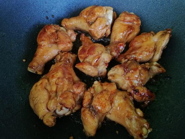 吮指雞翅根的做法-家常味炒菜譜