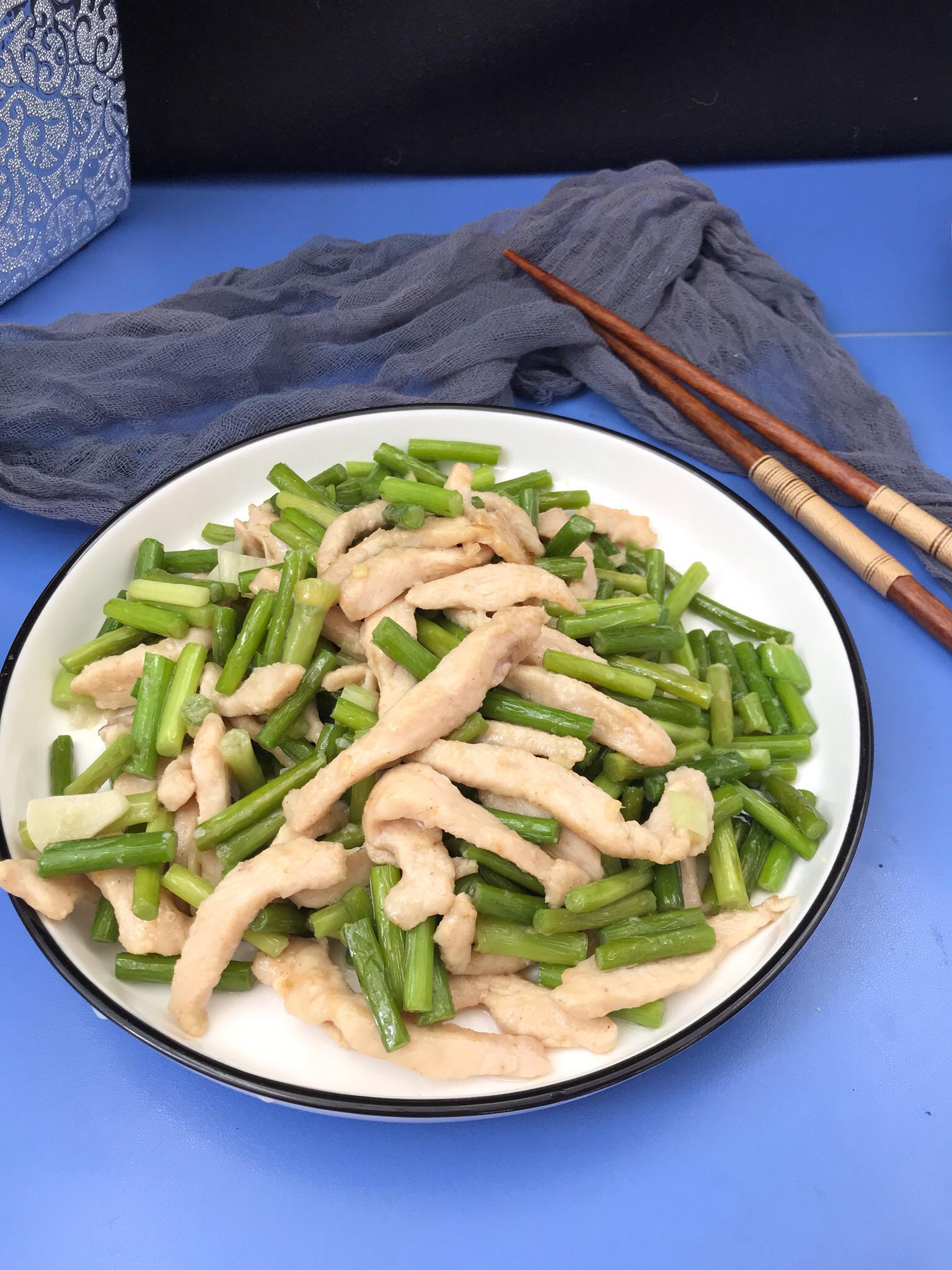 蒜薹炒雞絲的做法-家常味炒菜譜