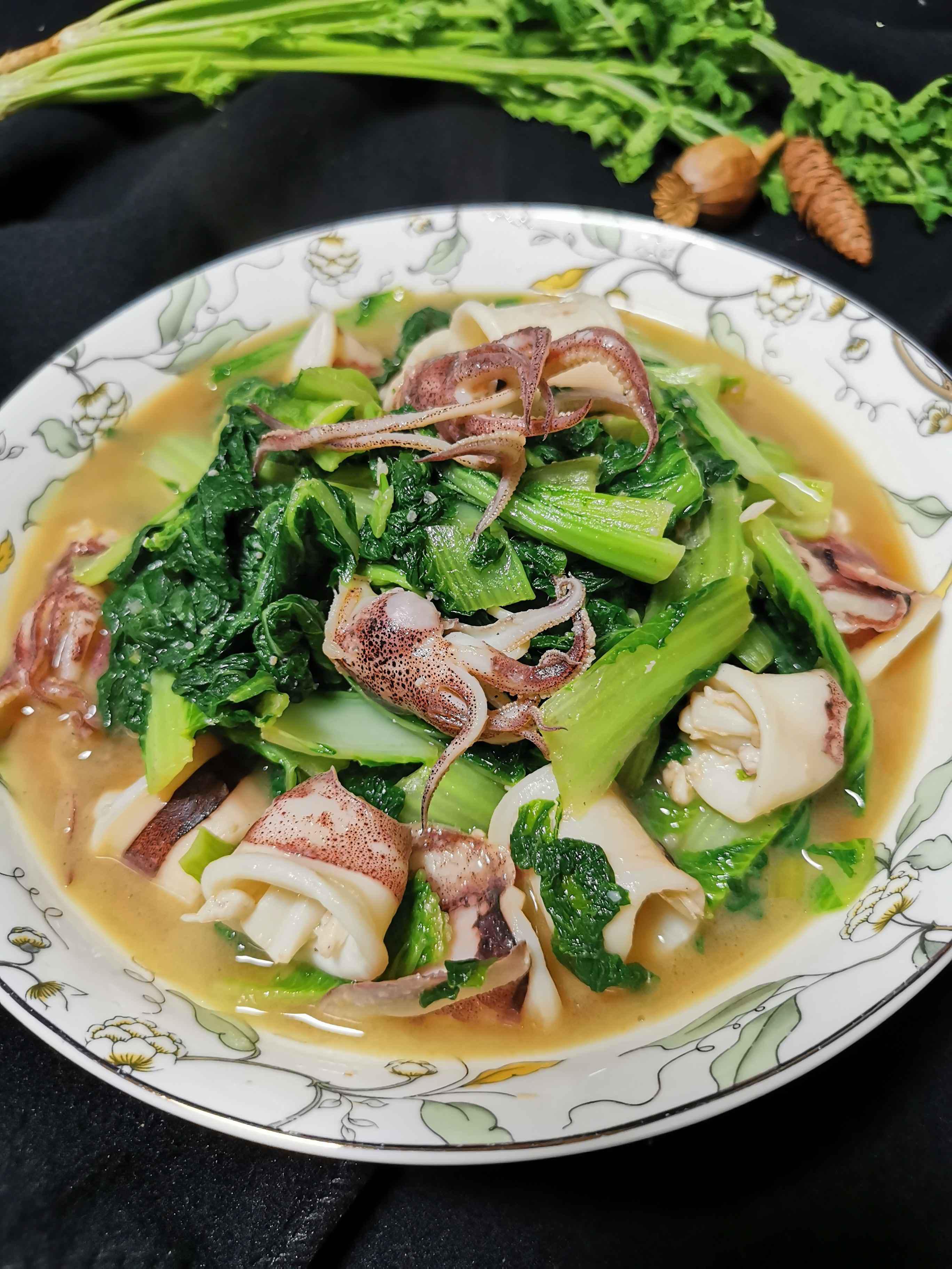 小白菜燒筆管魚的做法-家常味炒菜譜