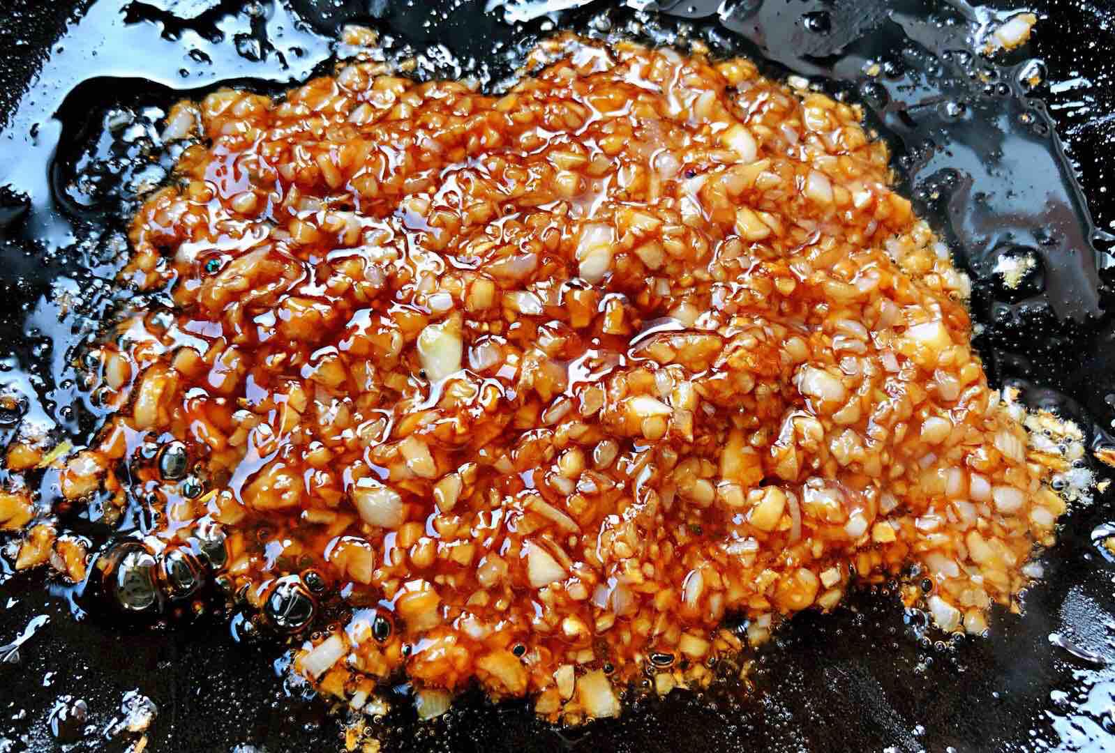 蒜蓉粉絲蒸花蛤的做法-蒜香味蒸菜譜