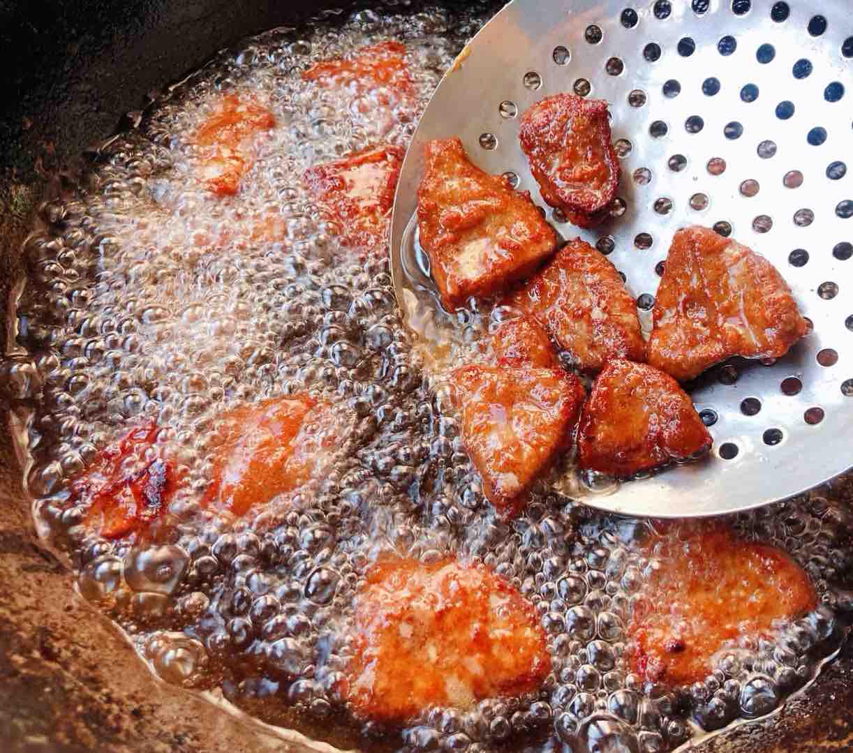 青椒洋蔥炒豬肝的做法-家常味炒菜譜