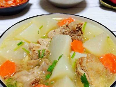 鴨腿燉白蘿卜的作法-咸鮮味燉菜譜