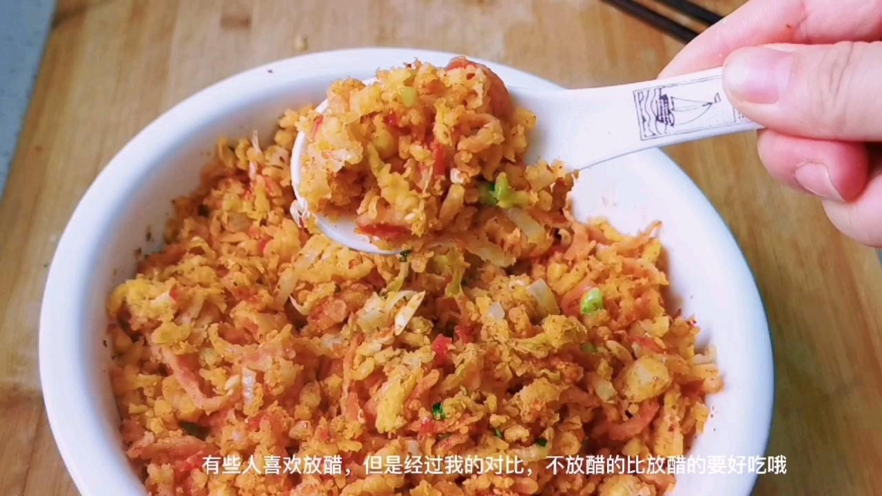 紅蘿卜和娃娃菜，加點面粉抓一抓，可以當主食的“家常麥飯”的做法-家常味蒸菜譜