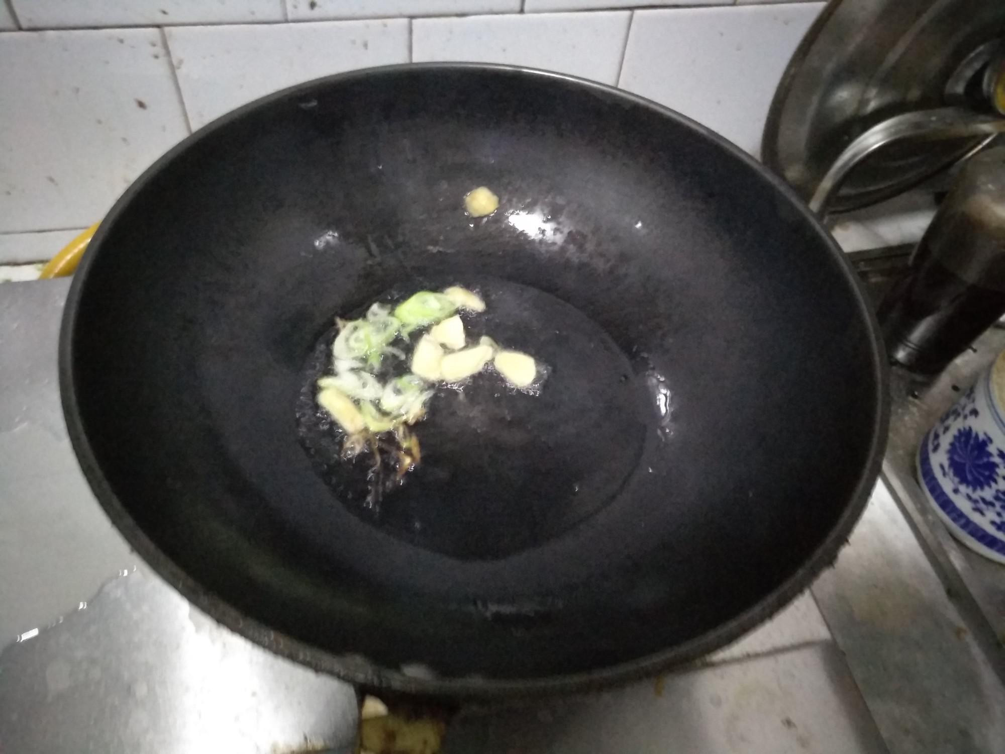 干煸孜然羊肉的做法-香辣味干煸菜譜