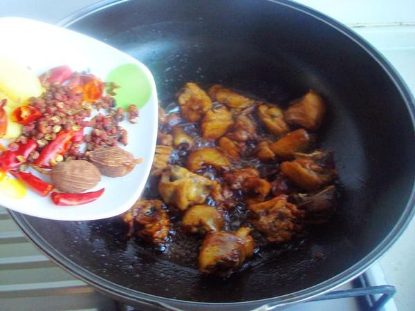 豆皮木耳燒雞的做法-咸鮮味燒菜譜