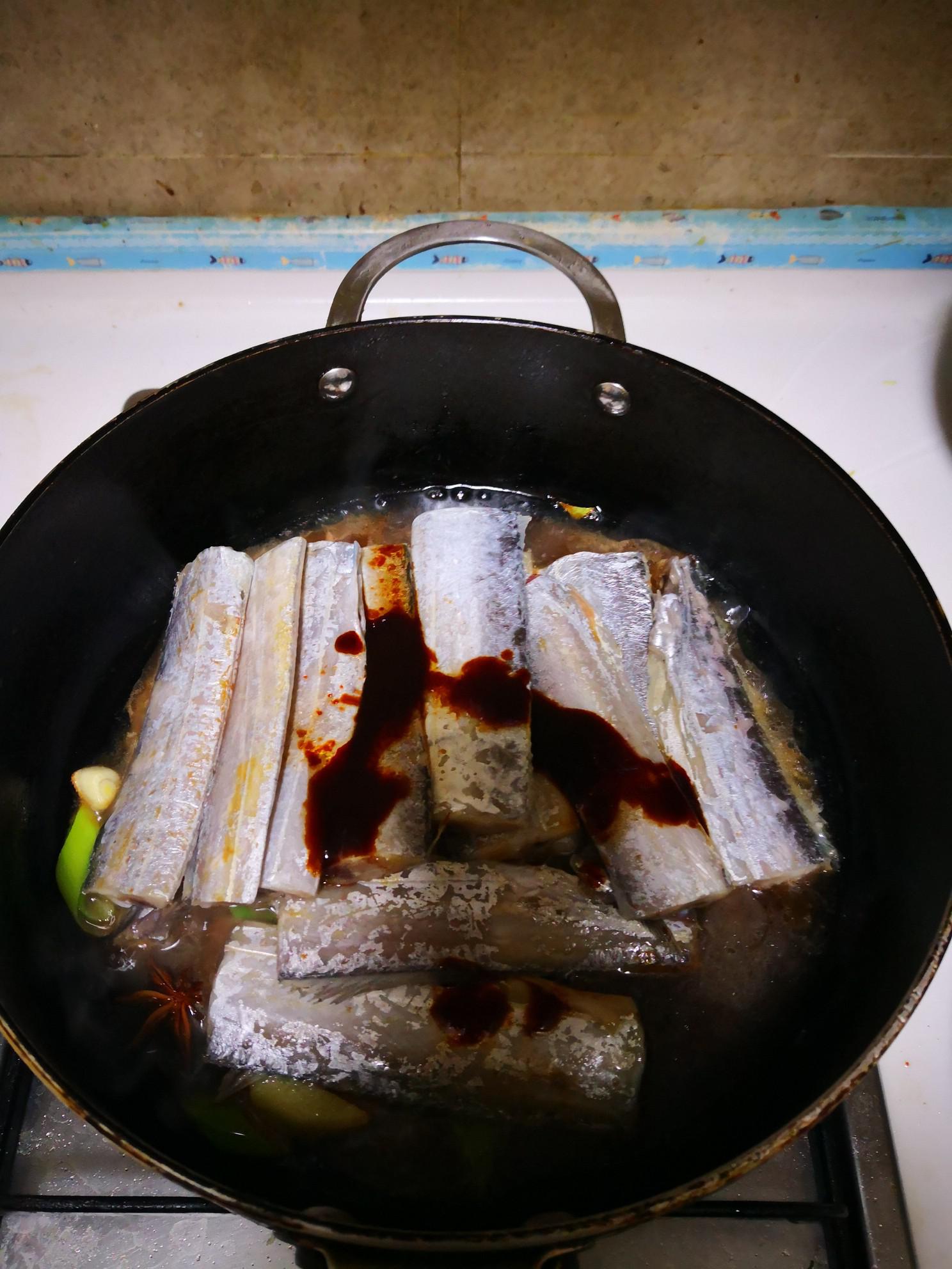 紅燒刀魚(yú)的做法-家常味燒菜譜