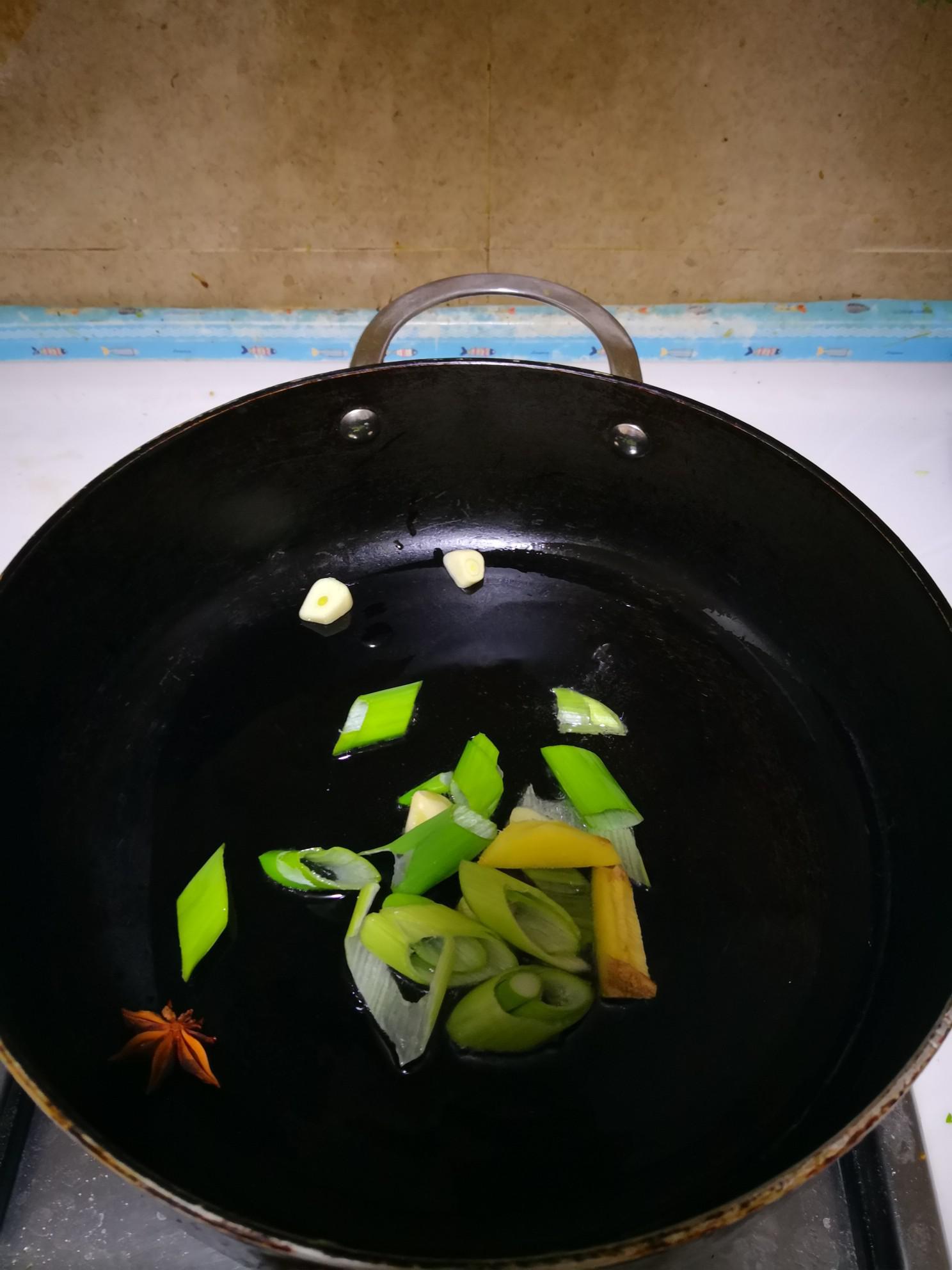 紅燒刀魚(yú)的做法-家常味燒菜譜