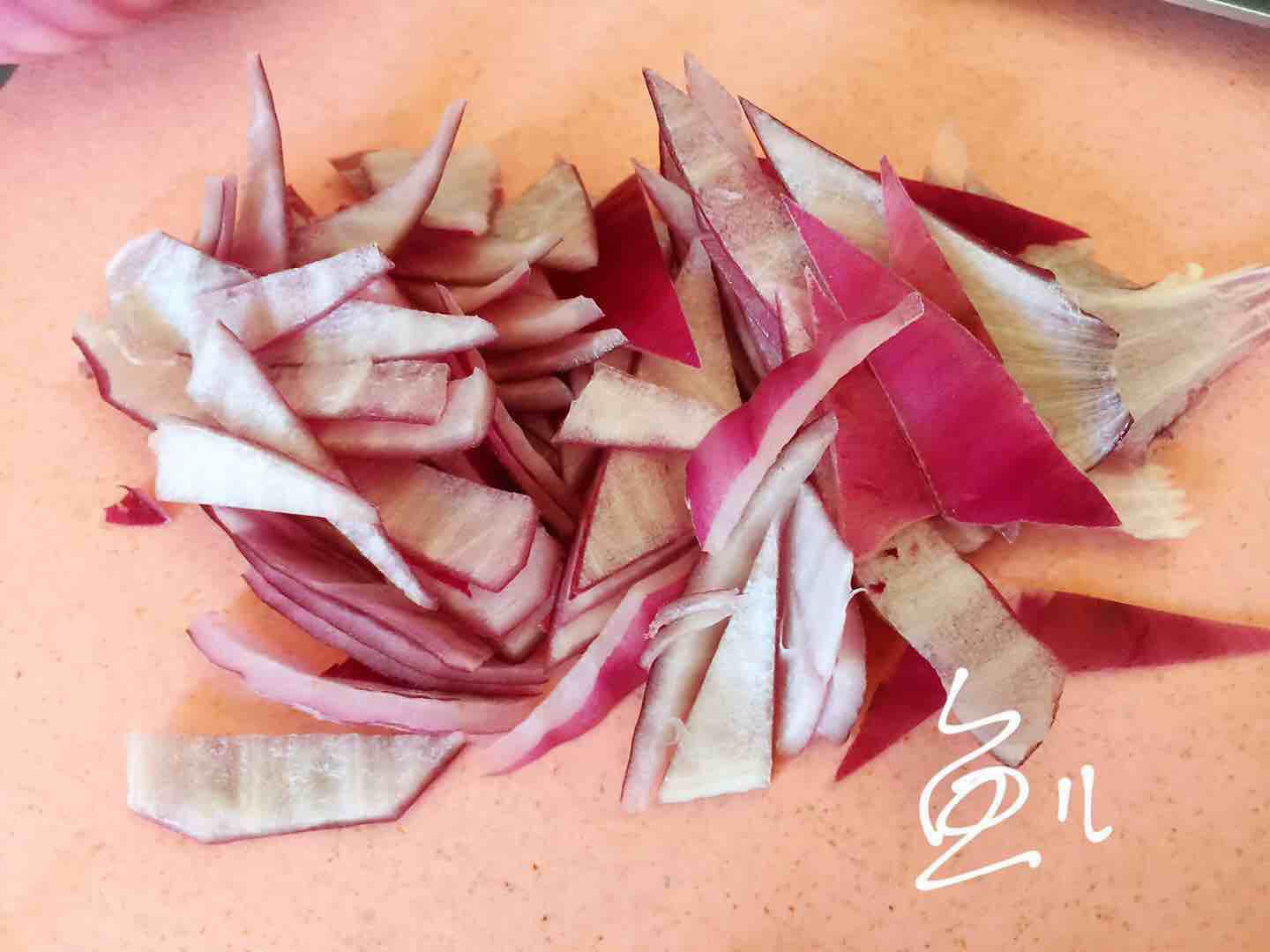 教你杏鮑菇新吃法,上桌就被搶光了!的做法-家常味炒菜譜-易網健康養生網 教你杏鮑菇新吃法,上桌就被搶光了!的做法-家常味炒菜譜