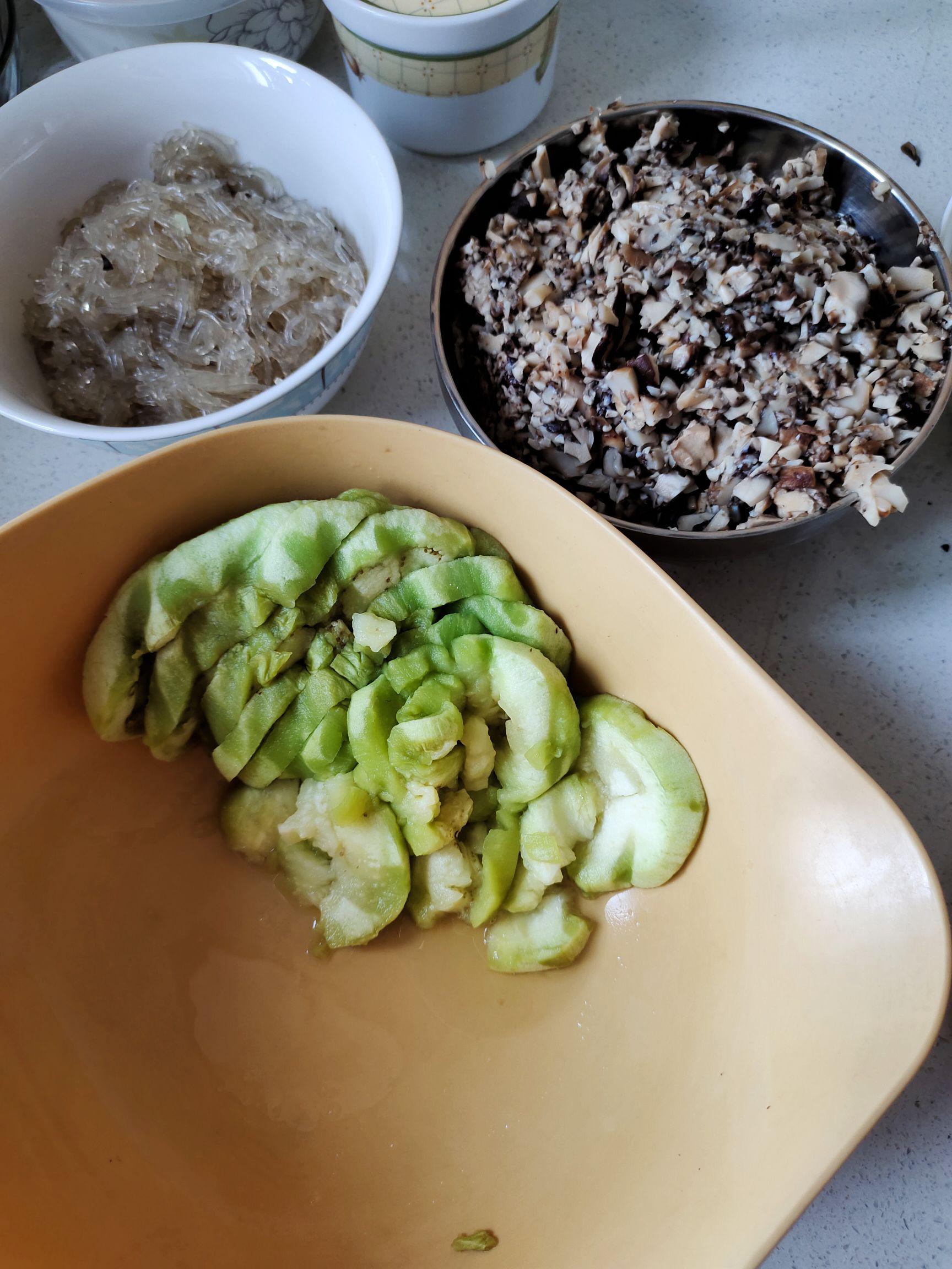 素包子的做法-家常味蒸菜譜