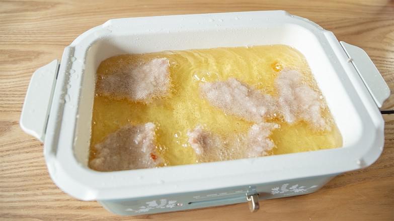 東北硬菜~鍋包肉的做法-酸甜味炸菜譜