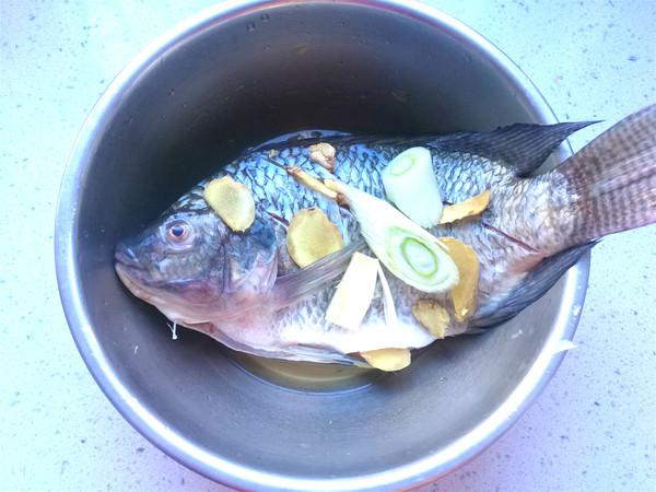 醬燜羅非魚的做法-醬香味燜菜譜