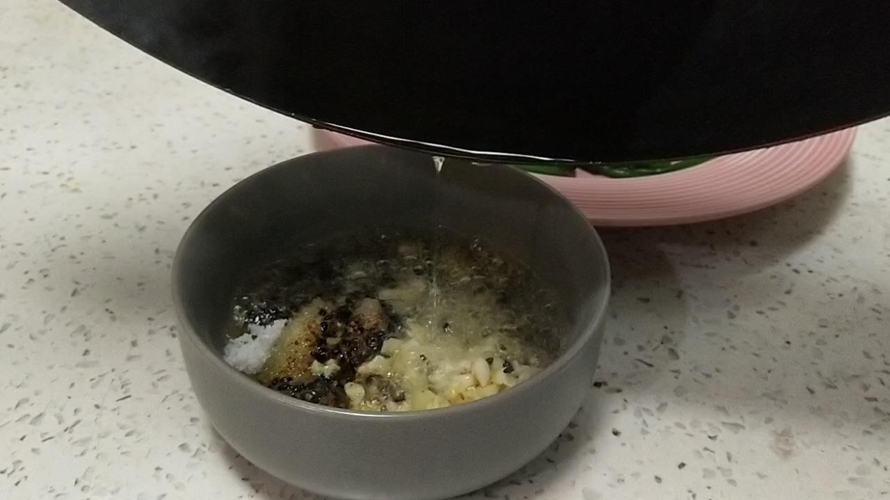 酸香開胃的涼拌菠菜的做法-家常味拌菜譜