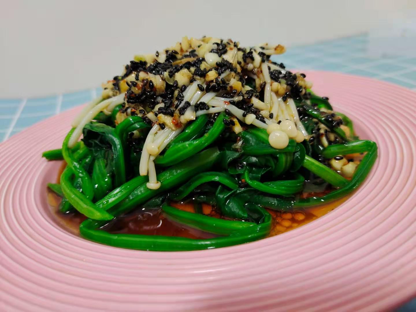 酸香開胃的涼拌菠菜的做法-家常味拌菜譜